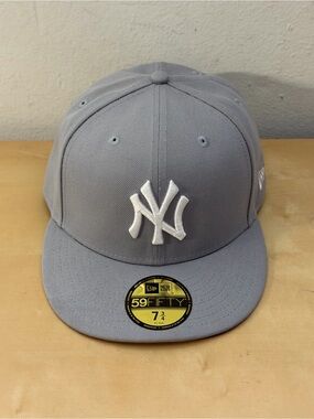New Era NY New York Yankees Basic 59fifty Fitted Hat Baseball Cap 7 3/4